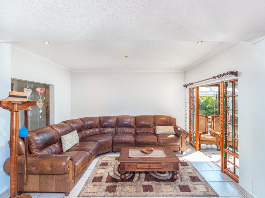 3 Bedroom Property for Sale in Meerhof North West
